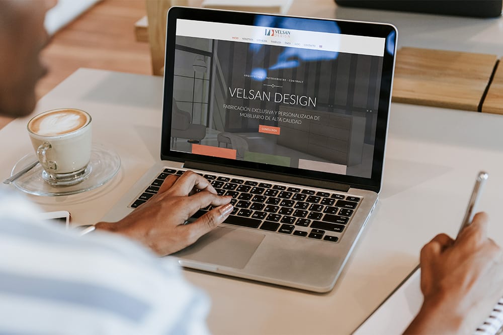 Velsan Design confía en nosotros para darle un nuevo aspecto a su página web